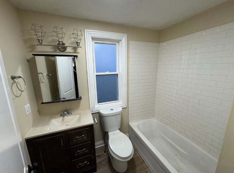 7245 S Evans Avenue, Chicago, IL 60619