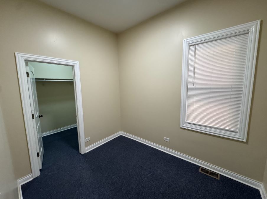 7245 S Evans Avenue, Chicago, IL 60619