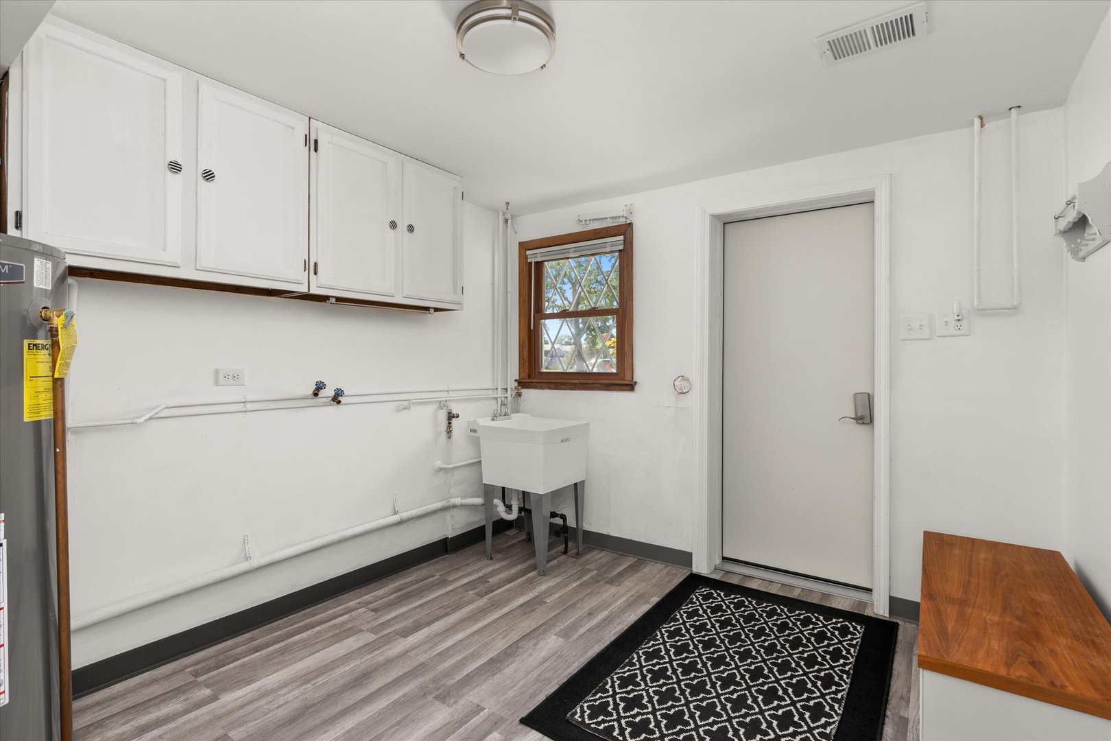 1105 Walter Street, Lemont, IL 60439