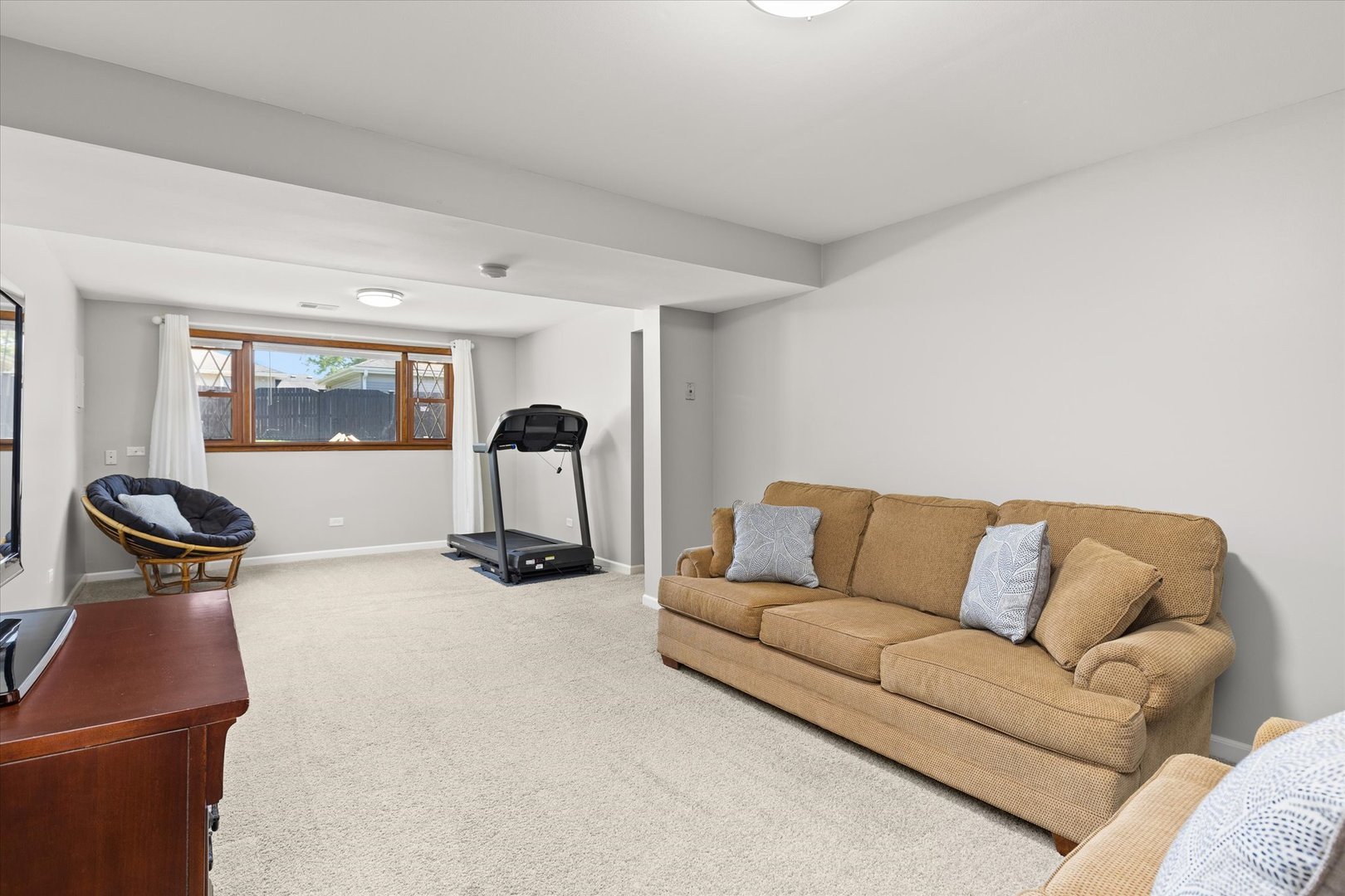 1105 Walter Street, Lemont, IL 60439