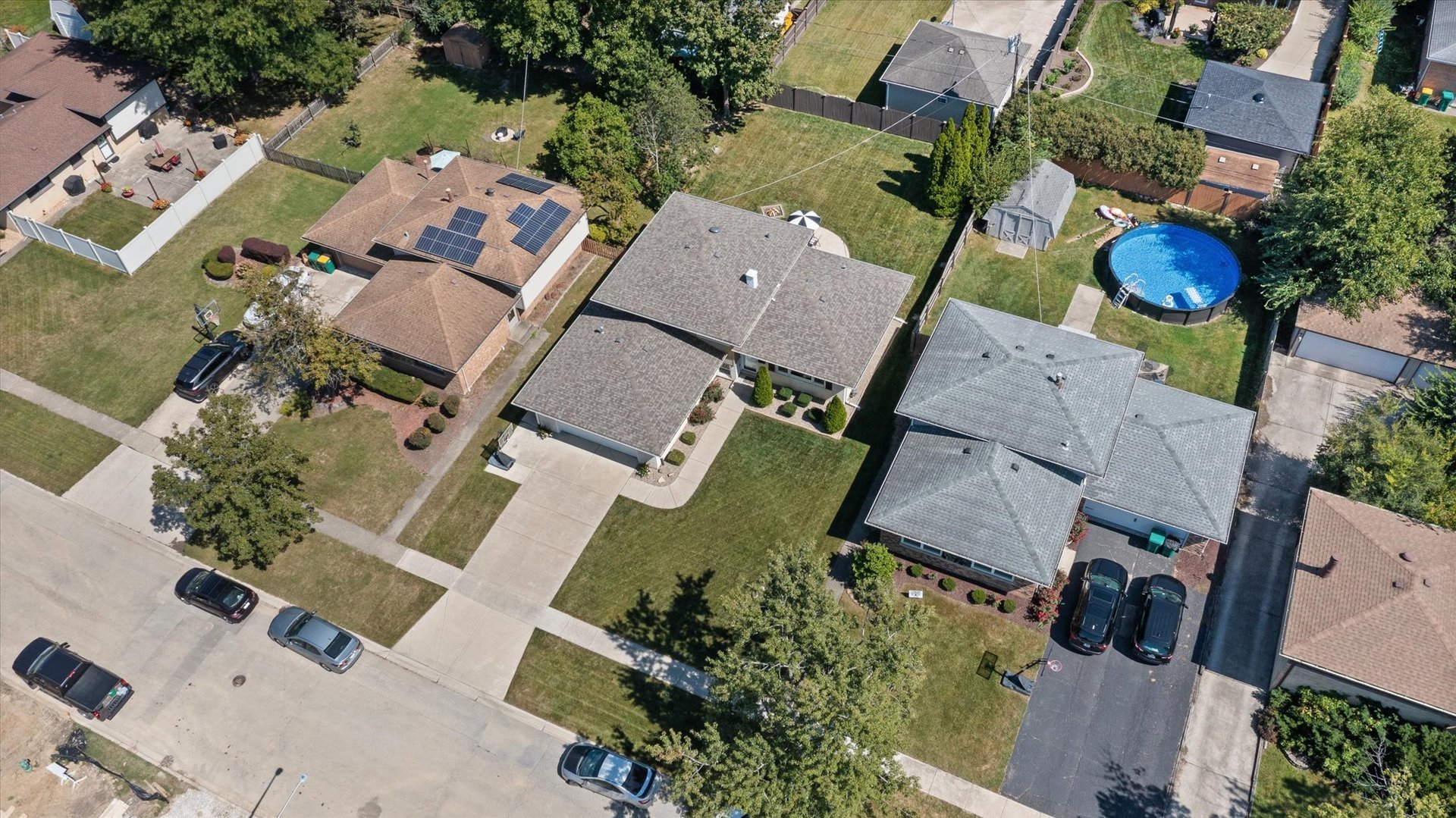 1105 Walter Street, Lemont, IL 60439