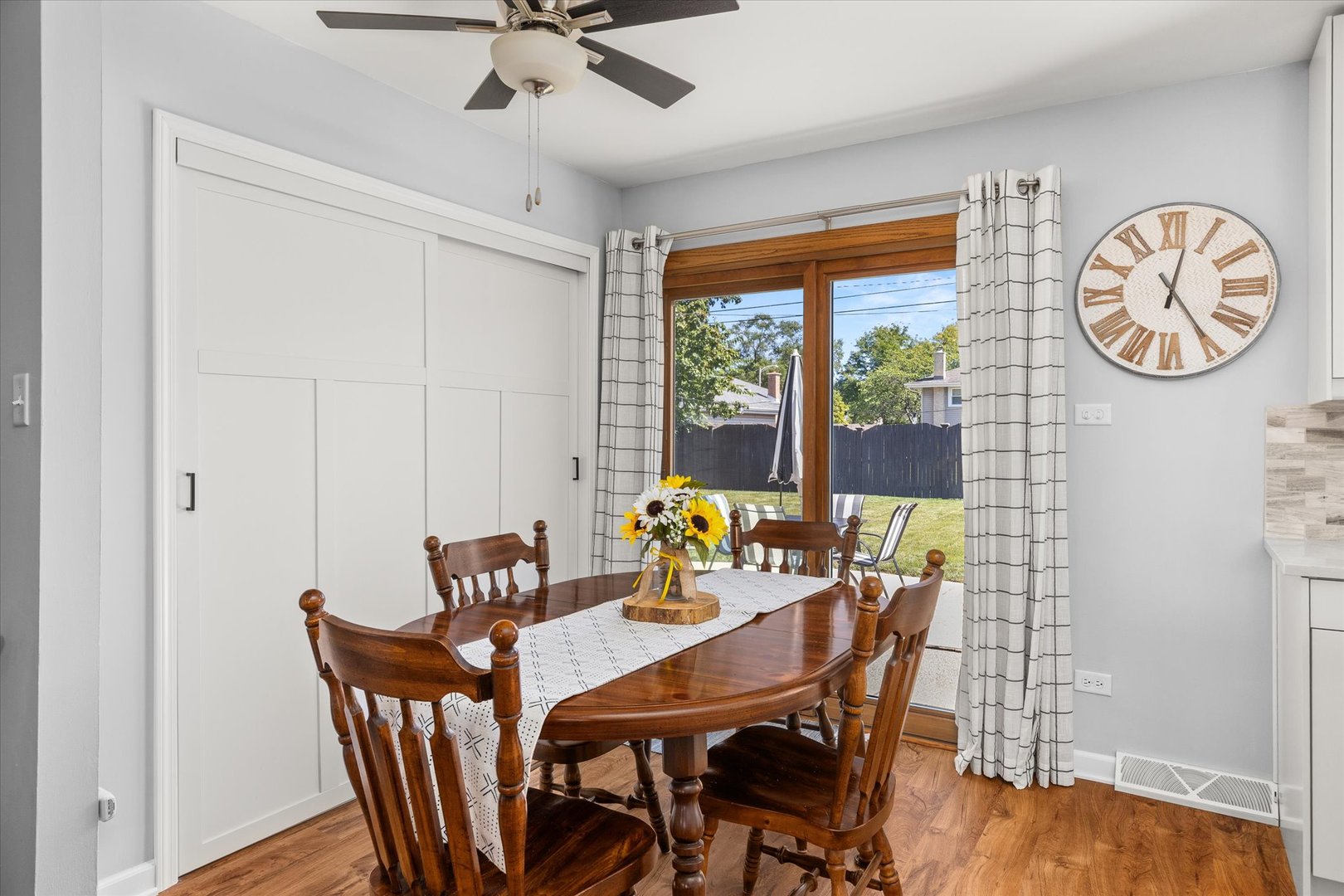 1105 Walter Street, Lemont, IL 60439