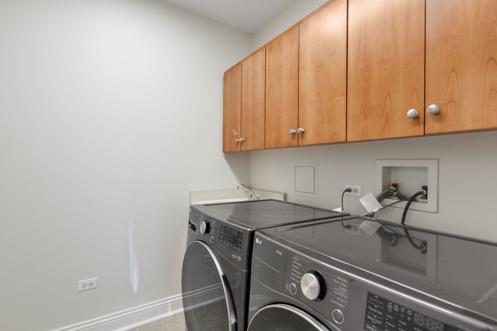 520 S Washington Street #103, Naperville, IL 60540