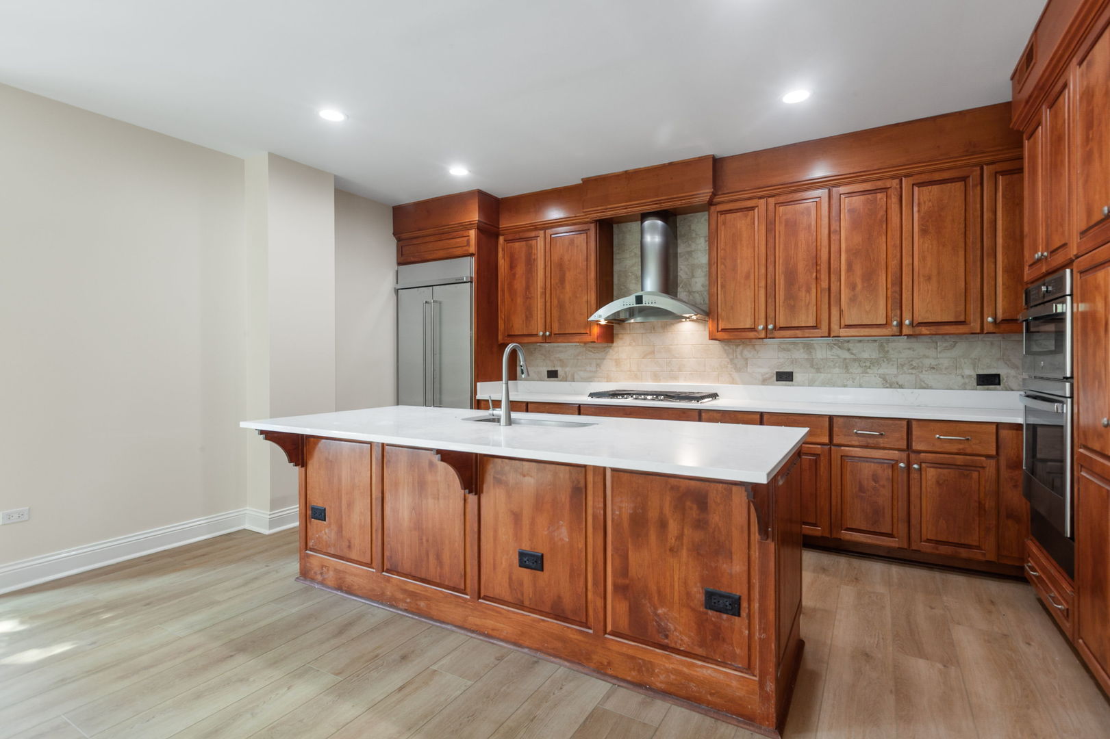 520 S Washington Street #103, Naperville, IL 60540