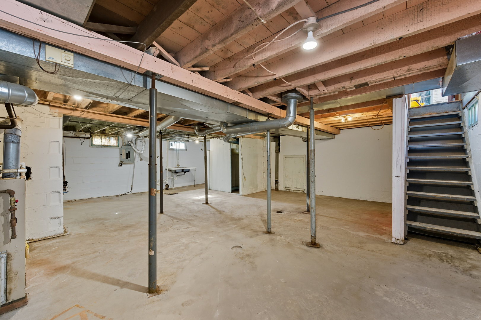 19 E Benton Street, Oswego, IL 60543