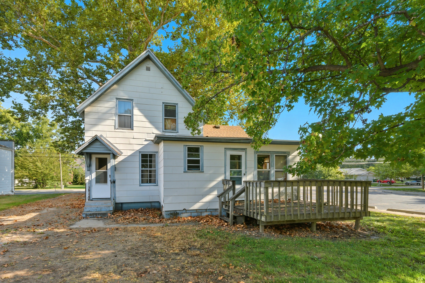 19 E Benton Street, Oswego, IL 60543