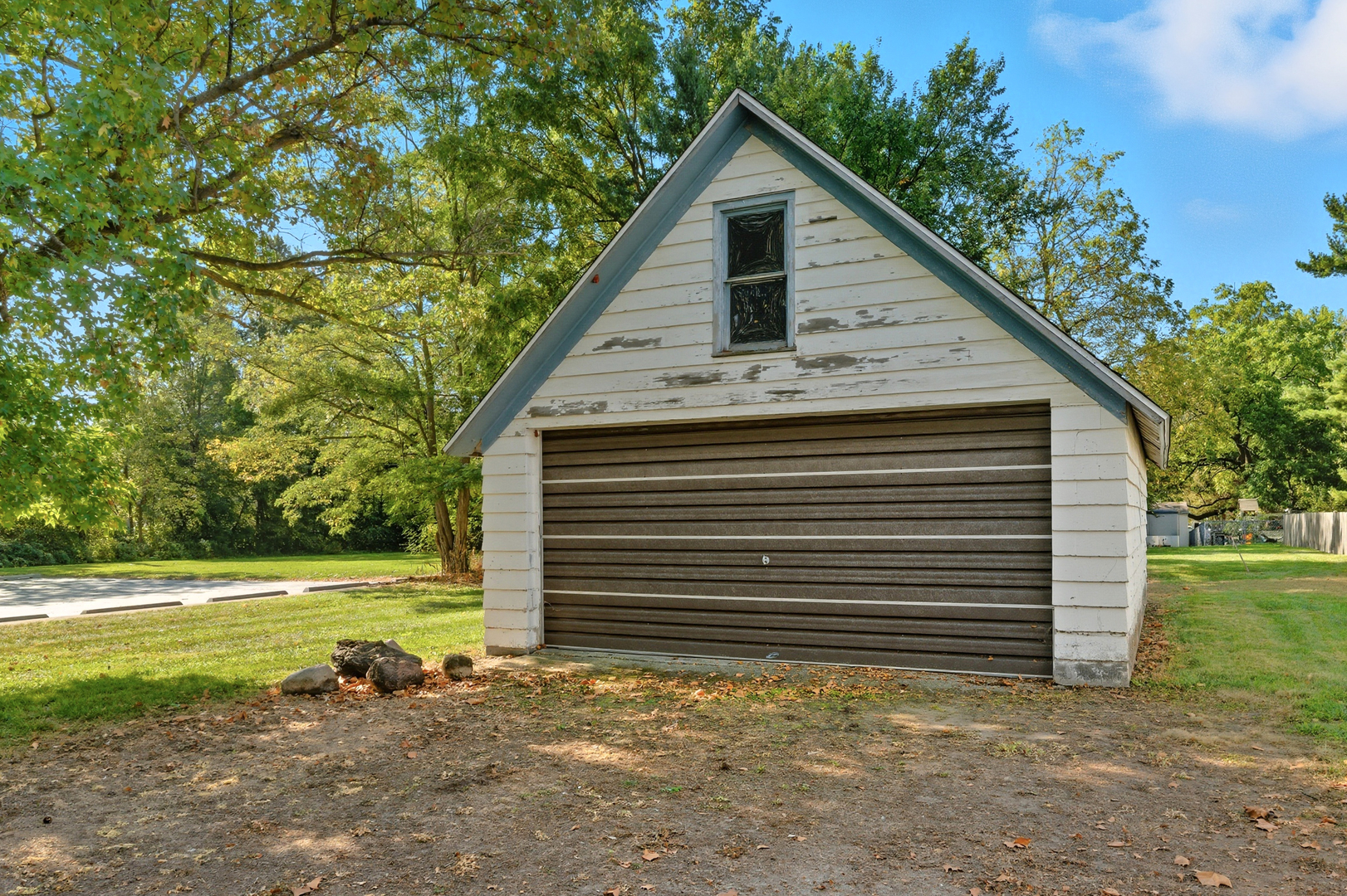 19 E Benton Street, Oswego, IL 60543