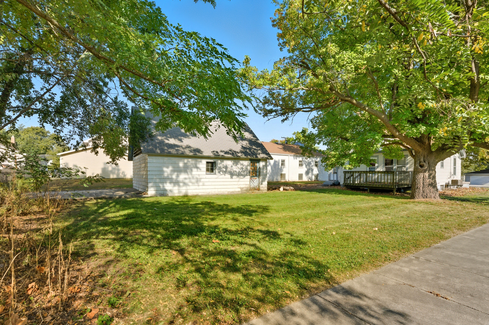 19 E Benton Street, Oswego, IL 60543