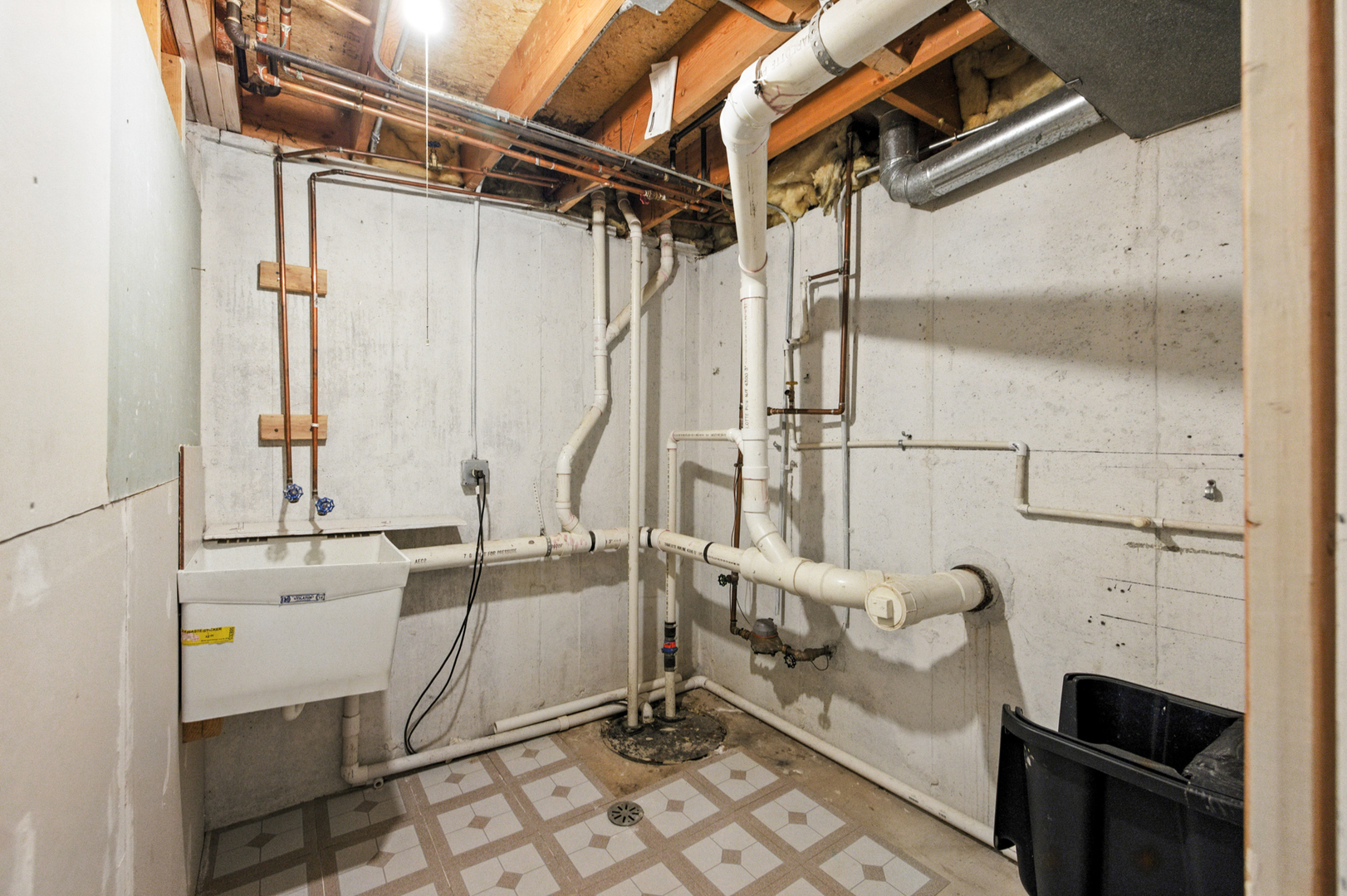 720 Hoover Drive, Carol Stream, IL 60188