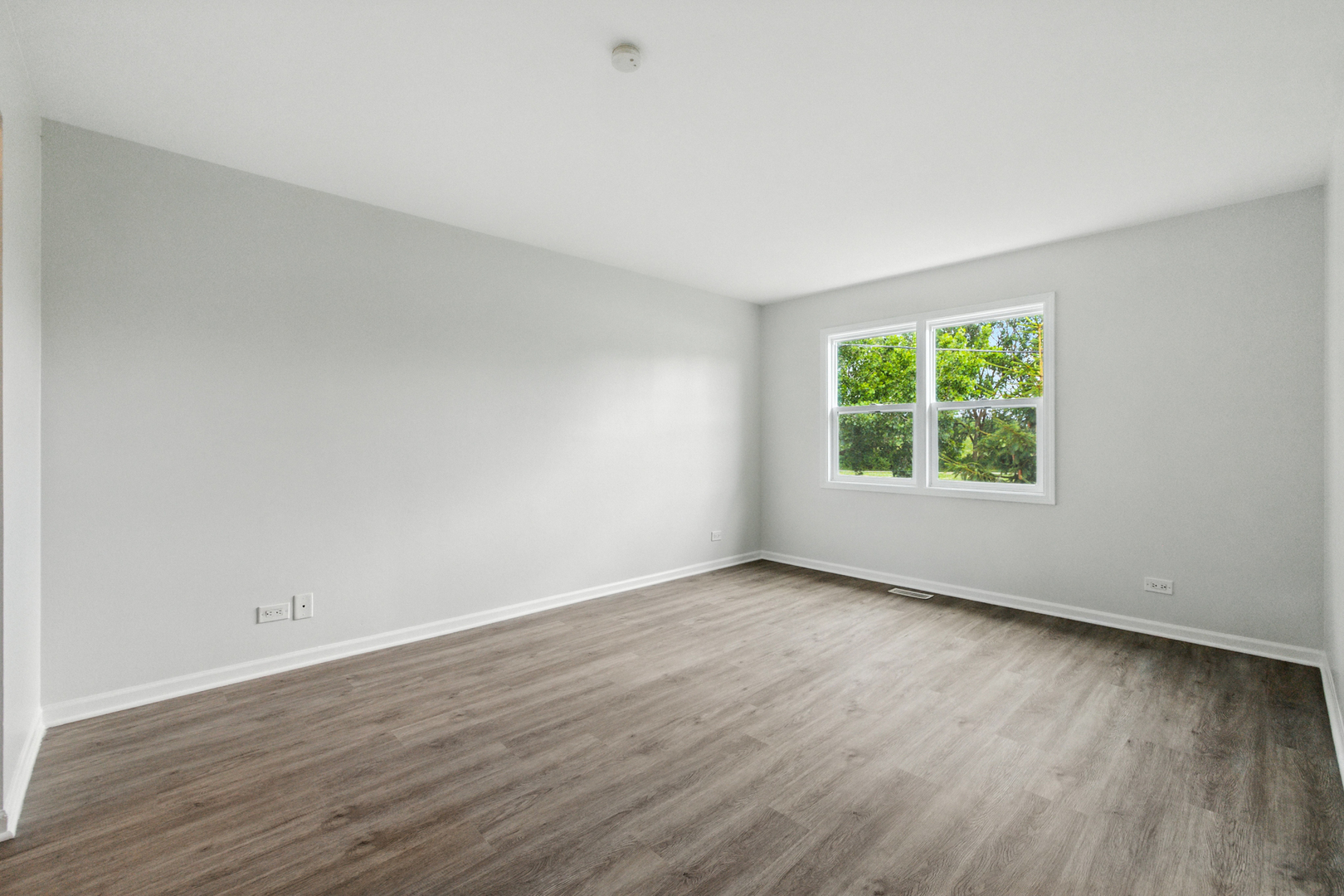 720 Hoover Drive, Carol Stream, IL 60188