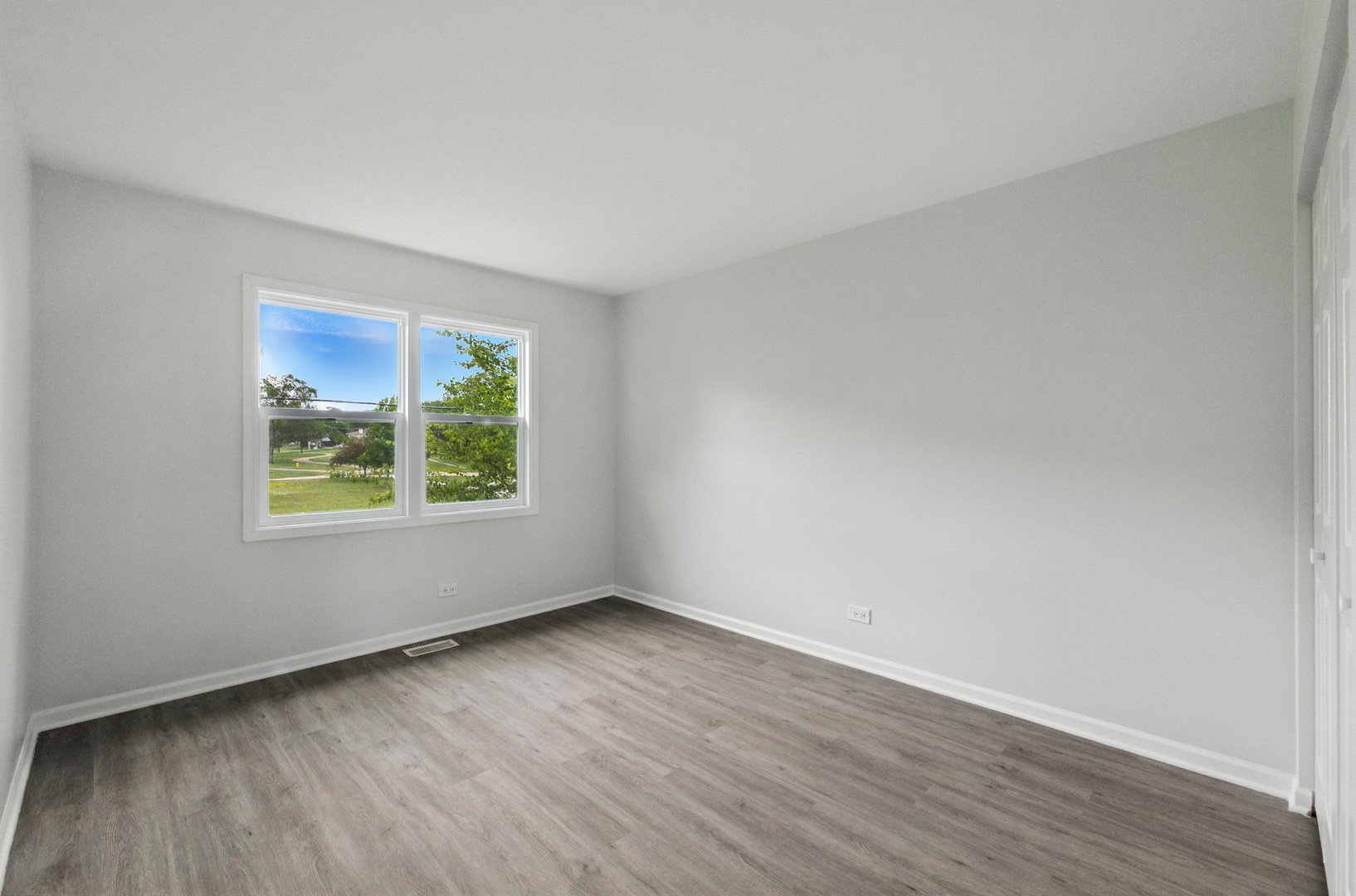 720 Hoover Drive, Carol Stream, IL 60188