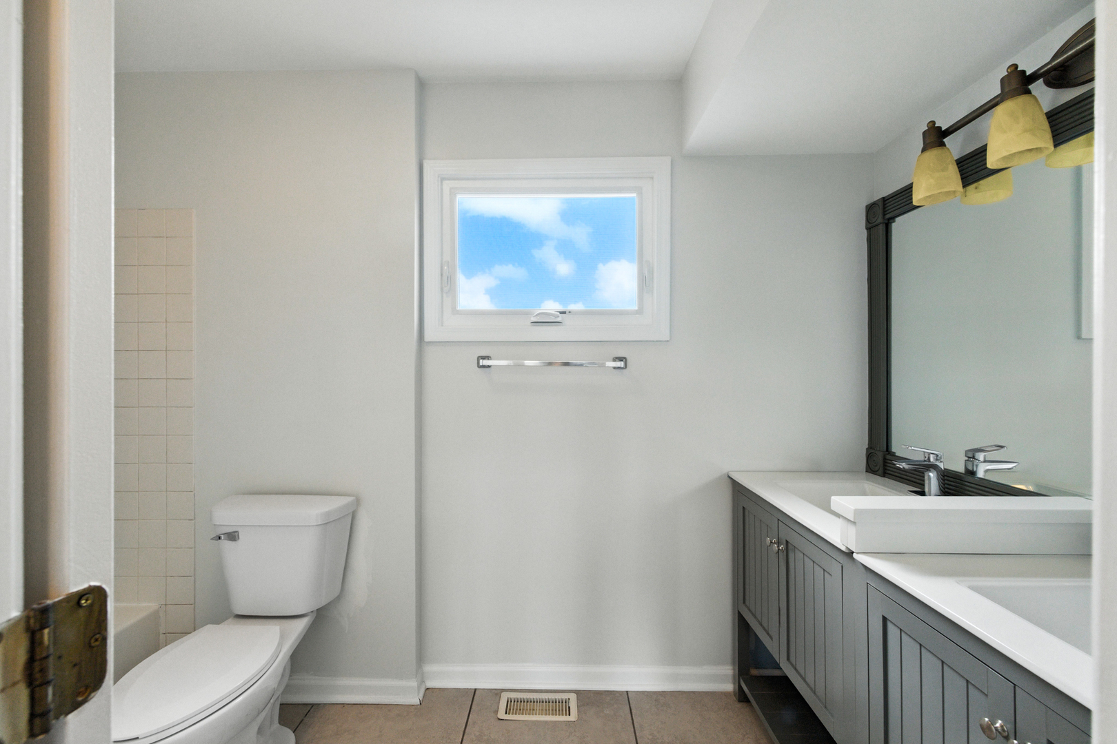 720 Hoover Drive, Carol Stream, IL 60188