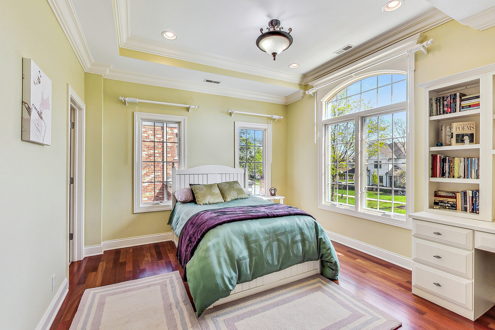 428 S Clifton Avenue, Park Ridge, IL 60068