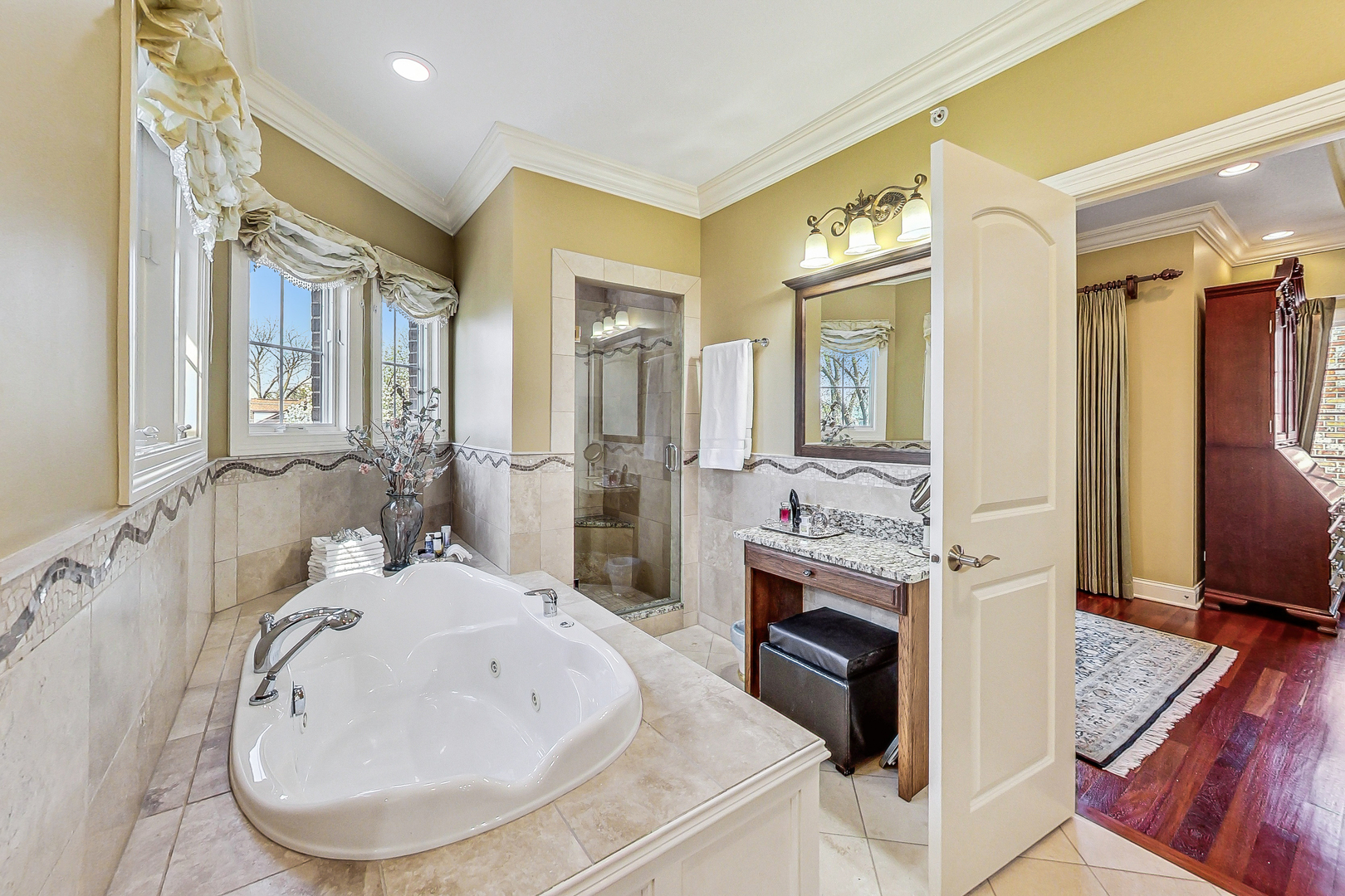 428 S Clifton Avenue, Park Ridge, IL 60068