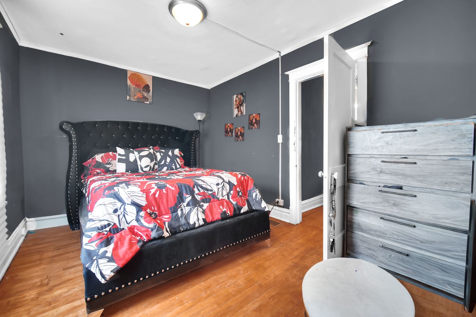 5440 W Cortez Street, Chicago, IL 60651