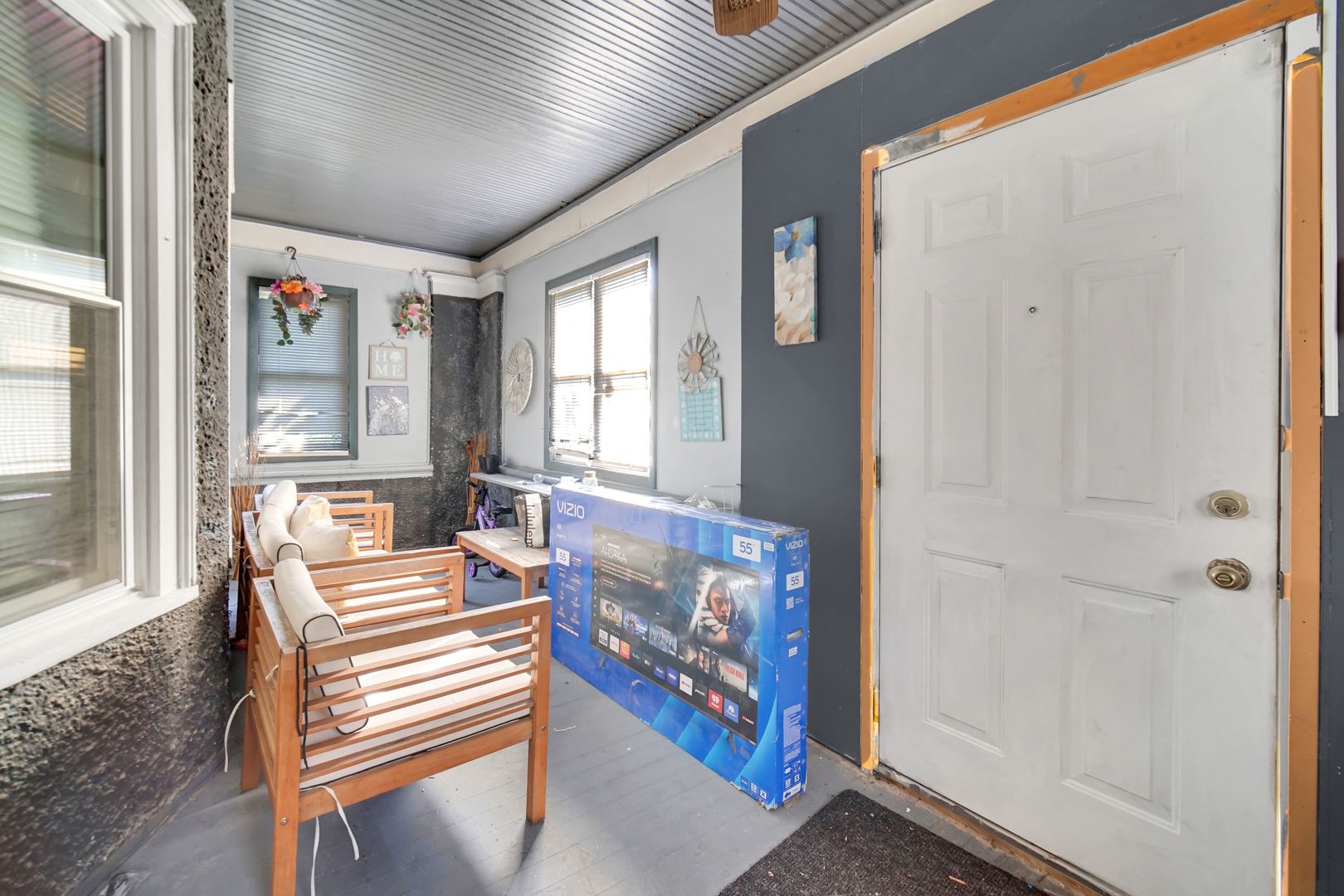 5440 W Cortez Street, Chicago, IL 60651
