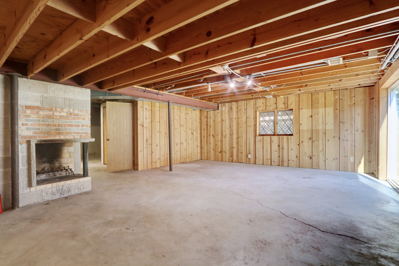 43411 N Lynn Dale Drive, Zion, IL 60099