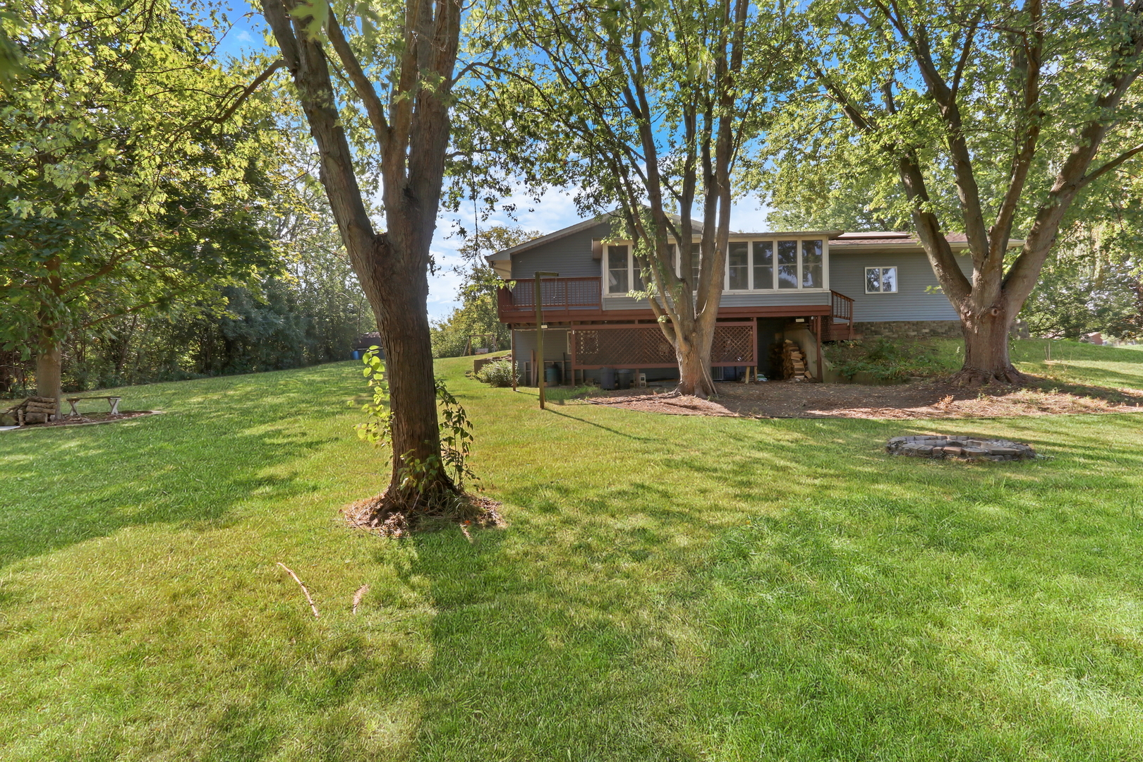 43411 N Lynn Dale Drive, Zion, IL 60099