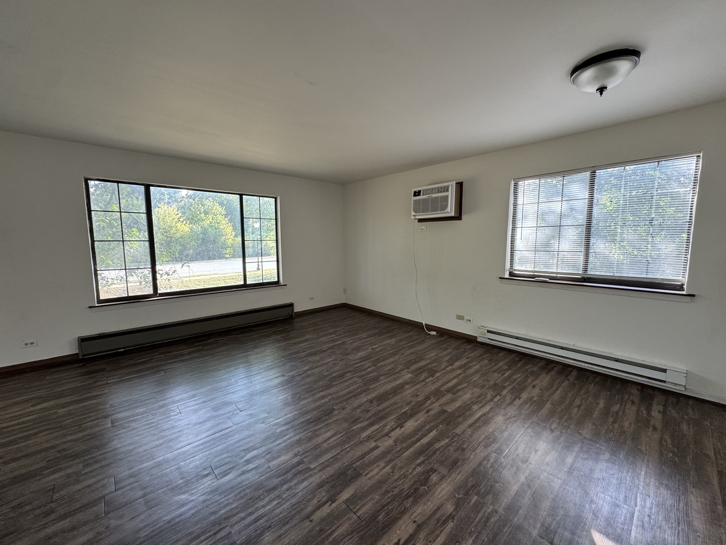 901 E Chicago Avenue #2W, Naperville, IL 60540