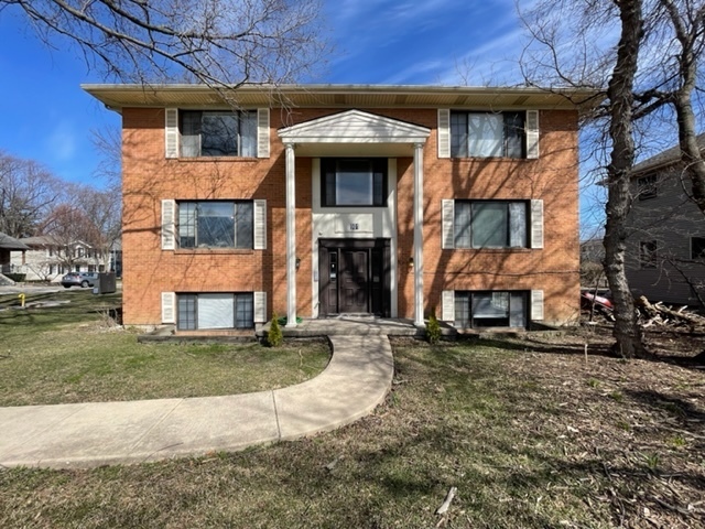 901 E Chicago Avenue #2W, Naperville, IL 60540