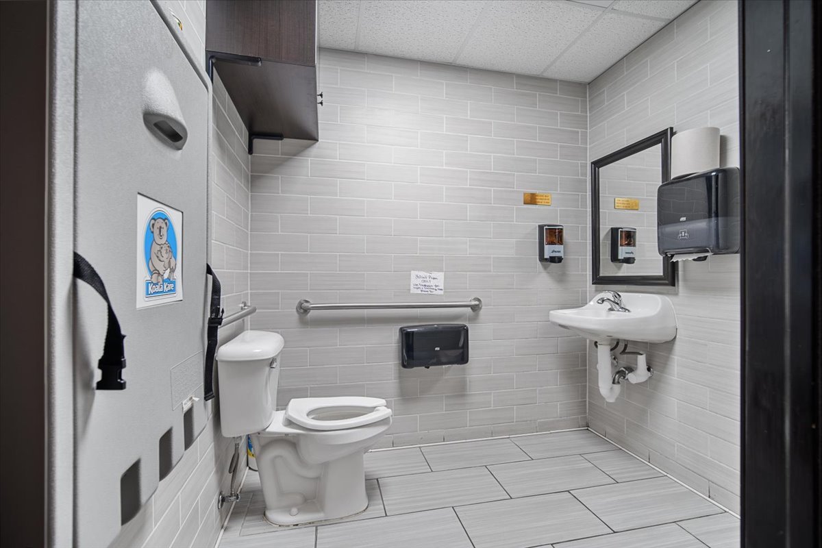 1600 Visa Drive, Normal, IL 61761