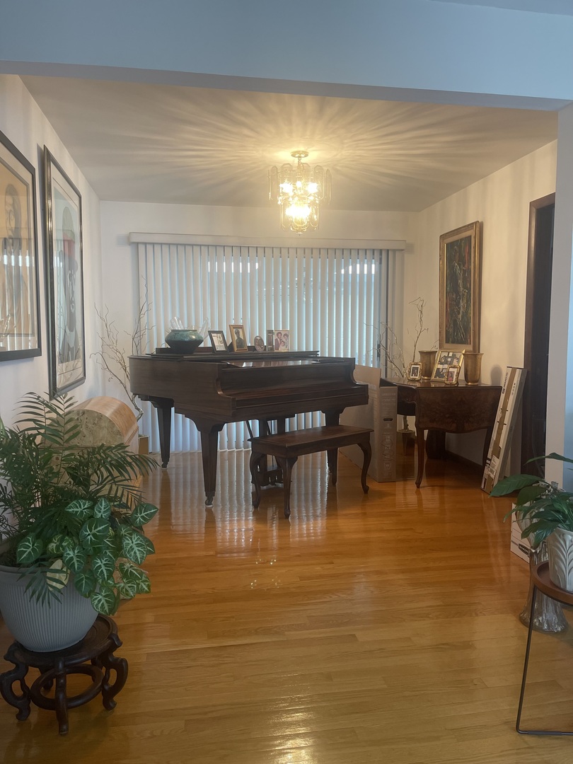 17129 Greenwood Avenue, South Holland, IL 60473