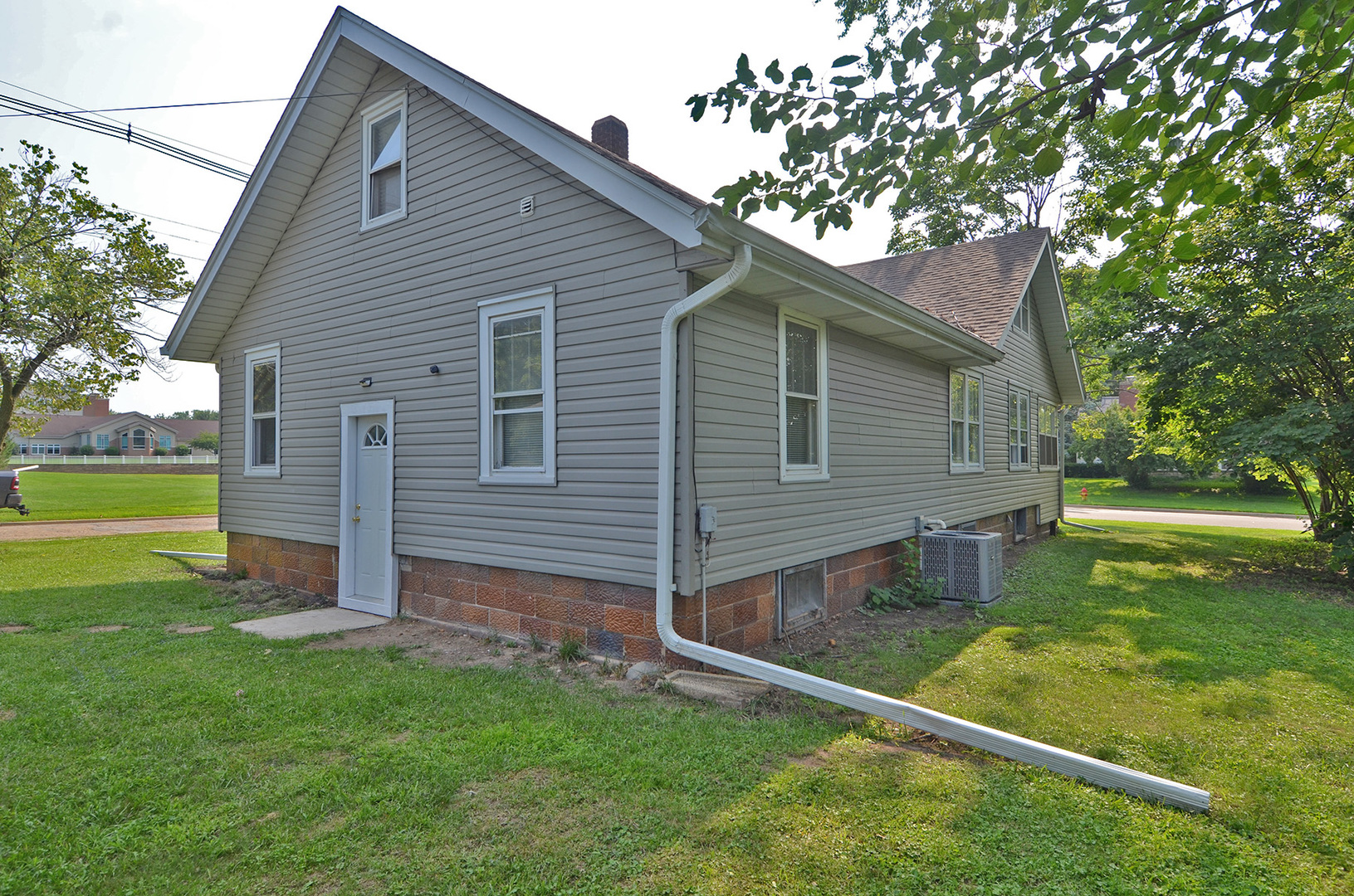 760 Guthrie Street, Ottawa, IL 61350