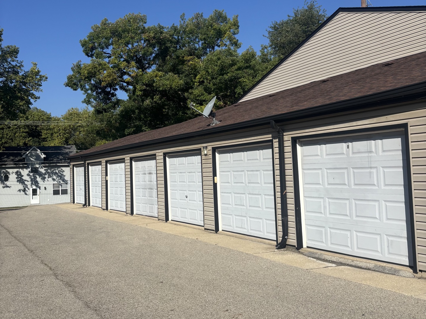 153 Forest Avenue #E, Fox Lake, IL 60020