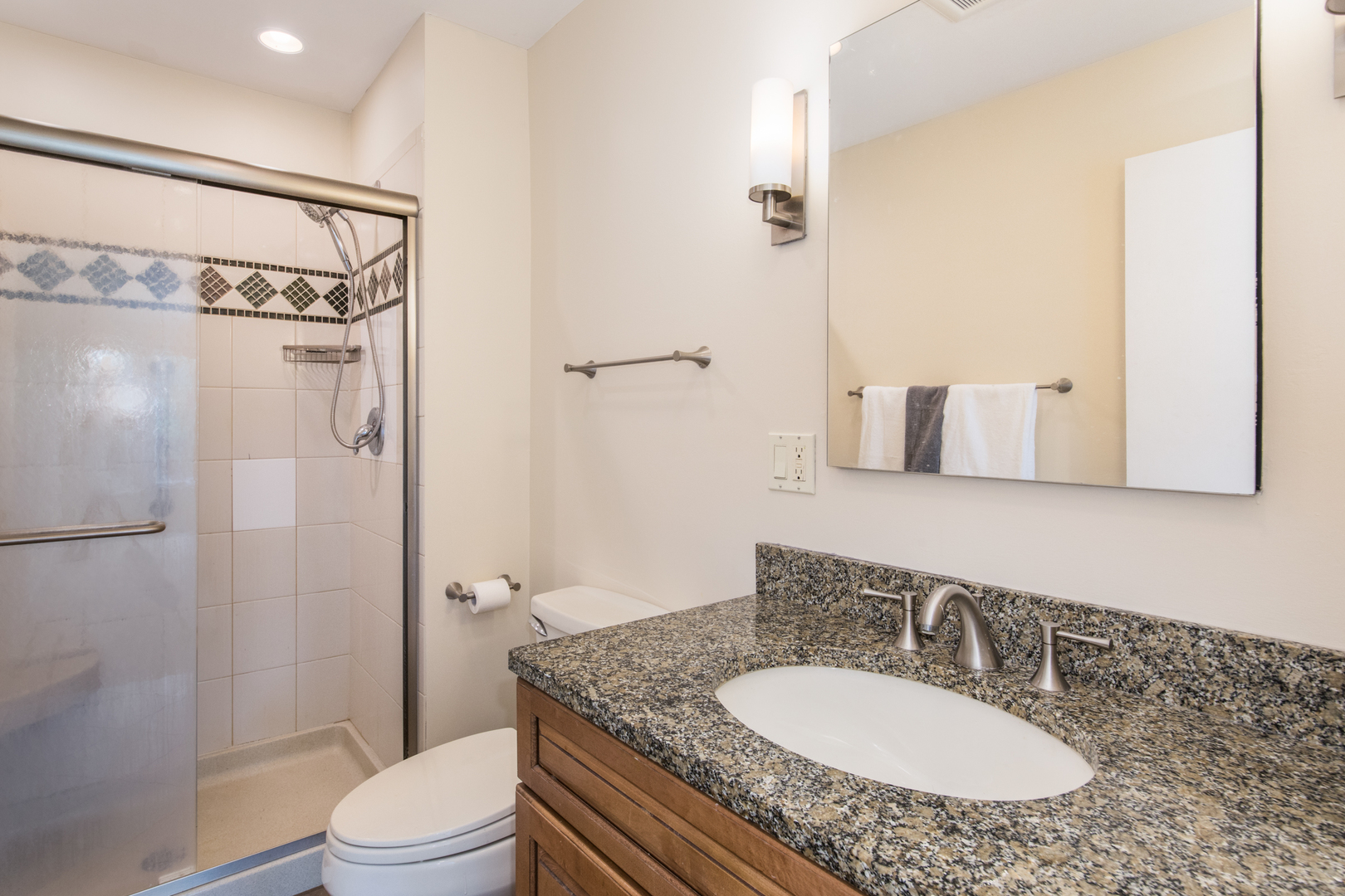 2500 Archbury Lane #2D, Park Ridge, IL 60068