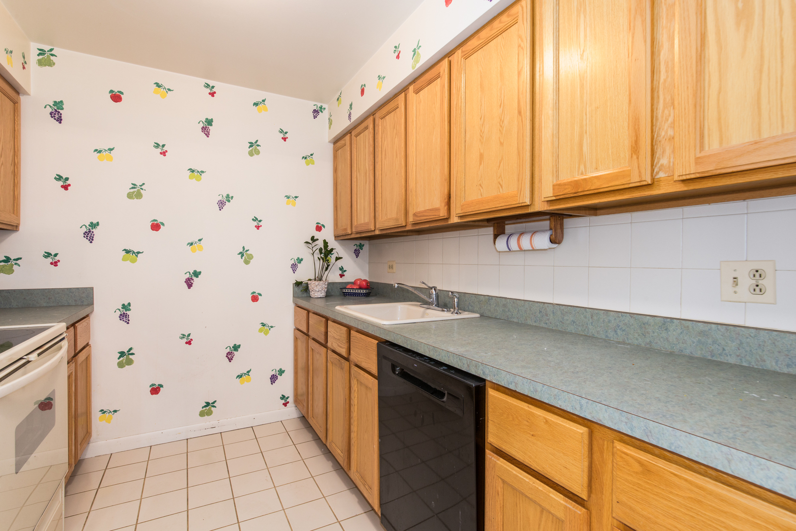 2500 Archbury Lane #2D, Park Ridge, IL 60068