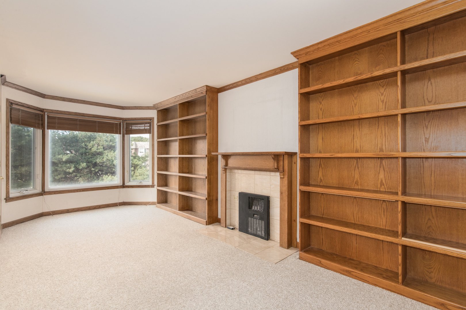 2500 Archbury Lane #2D, Park Ridge, IL 60068