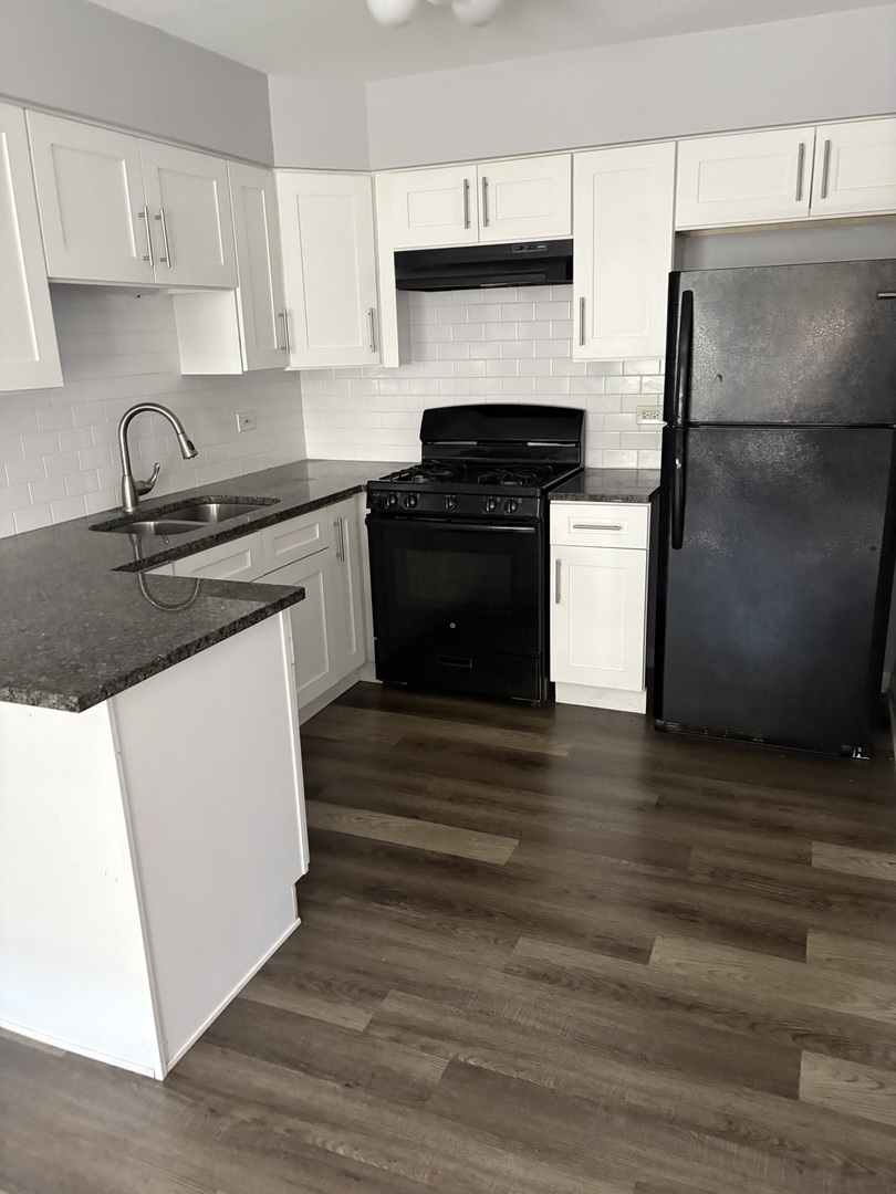 4521 Maple Avenue #2S, Brookfield, IL 60513