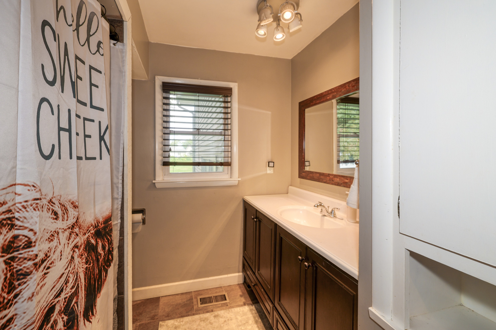 1340 N Main Street, Sycamore, IL 60178