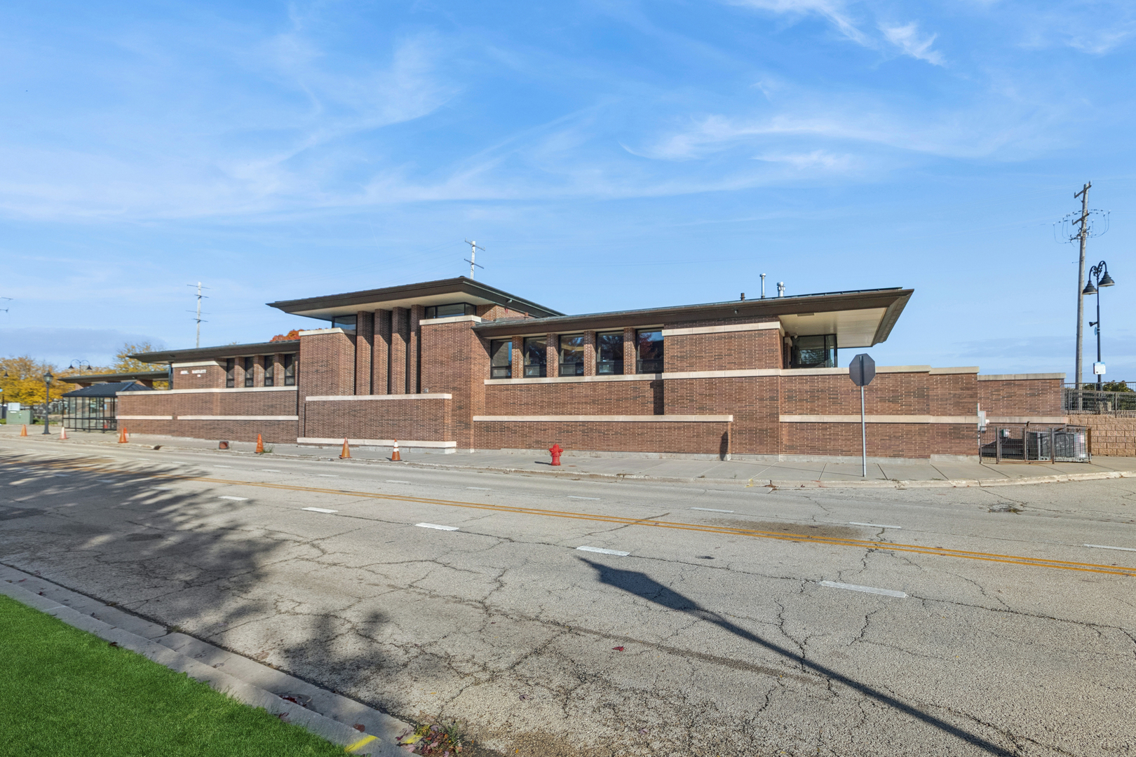 271 E Railroad Avenue #302, Bartlett, IL 60103