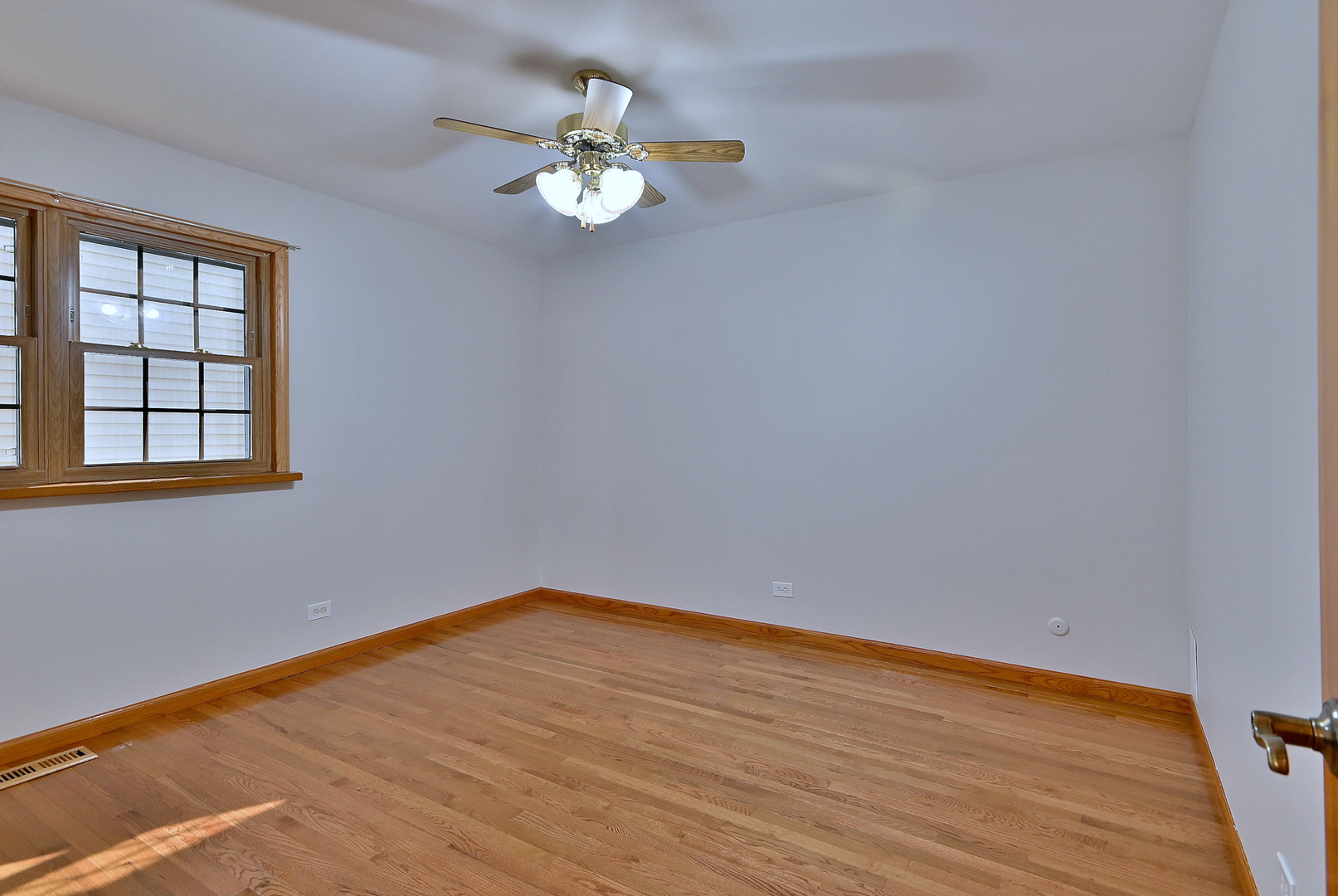 714 N Lakeside Drive, Vernon Hills, IL 60061