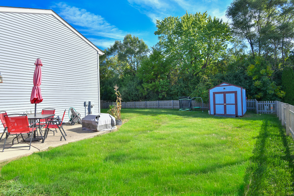 735 Creek Bend Lane, Antioch, IL 60002