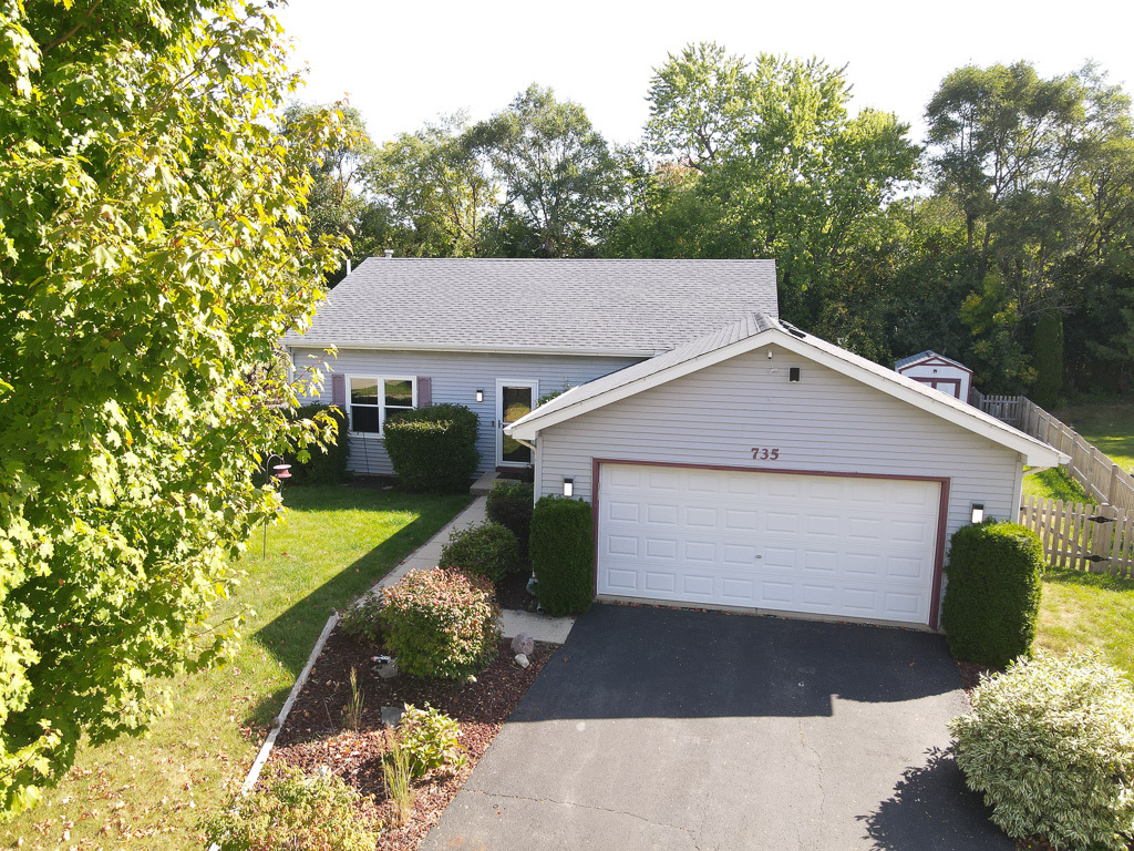 735 Creek Bend Lane, Antioch, IL 60002