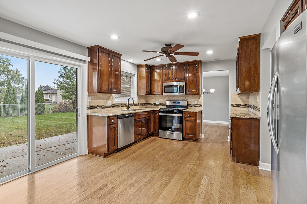 230 Essex Lane, New Lenox, IL 60451