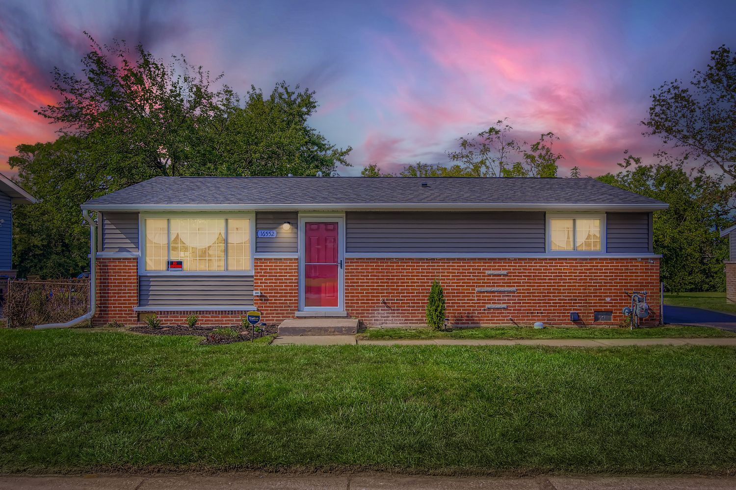 16552 Oxford Drive, Markham, IL 60428