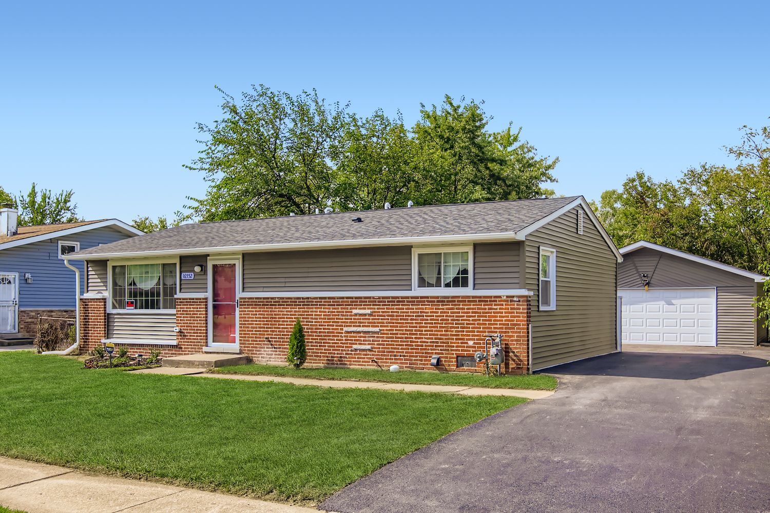 16552 Oxford Drive, Markham, IL 60428