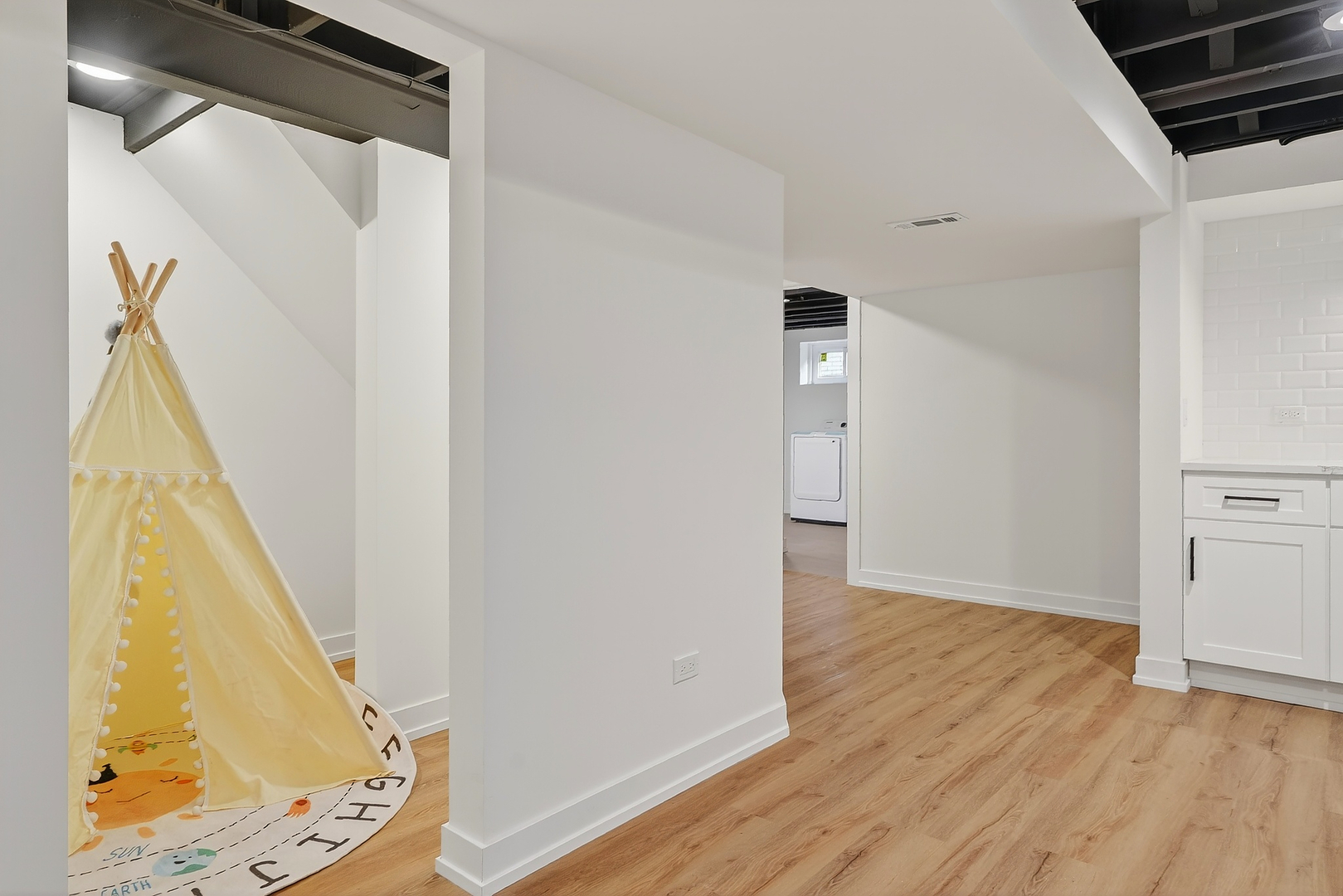 1237 N Ridge Avenue, Arlington Heights, IL 60004