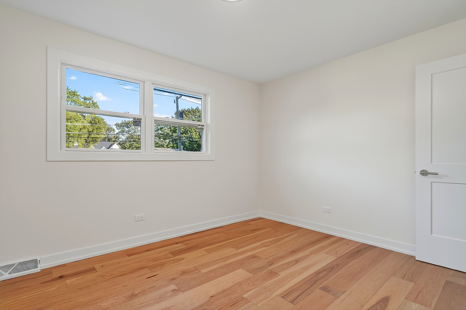 1237 N Ridge Avenue, Arlington Heights, IL 60004