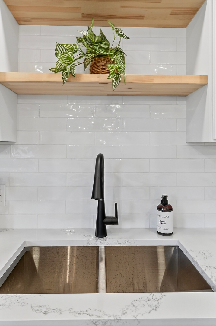 1237 N Ridge Avenue, Arlington Heights, IL 60004