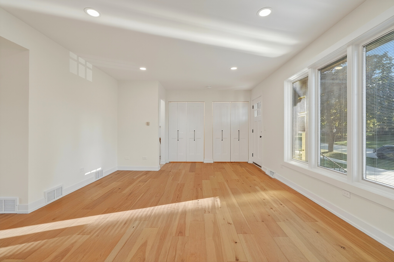 1237 N Ridge Avenue, Arlington Heights, IL 60004