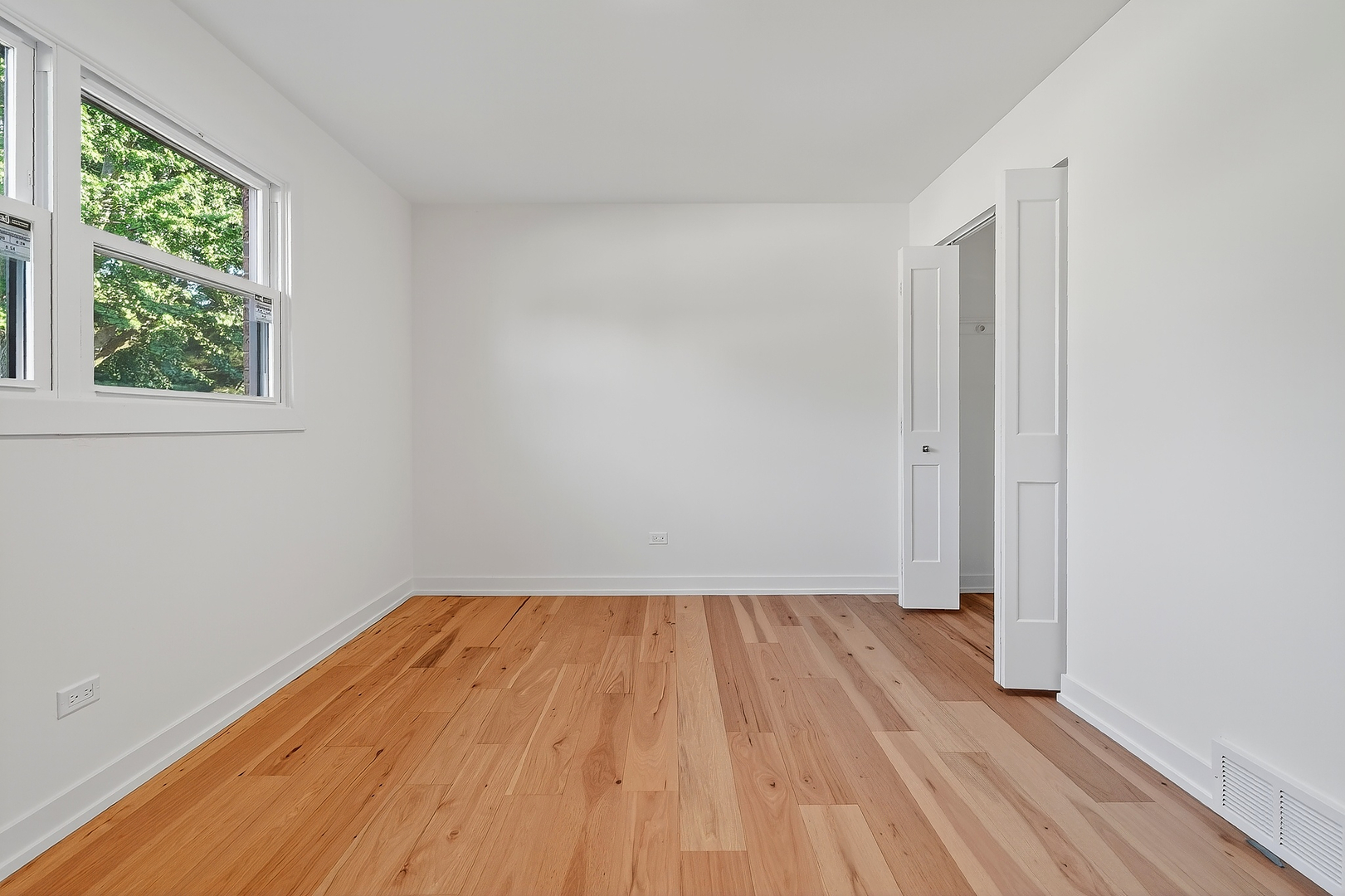 1237 N Ridge Avenue, Arlington Heights, IL 60004