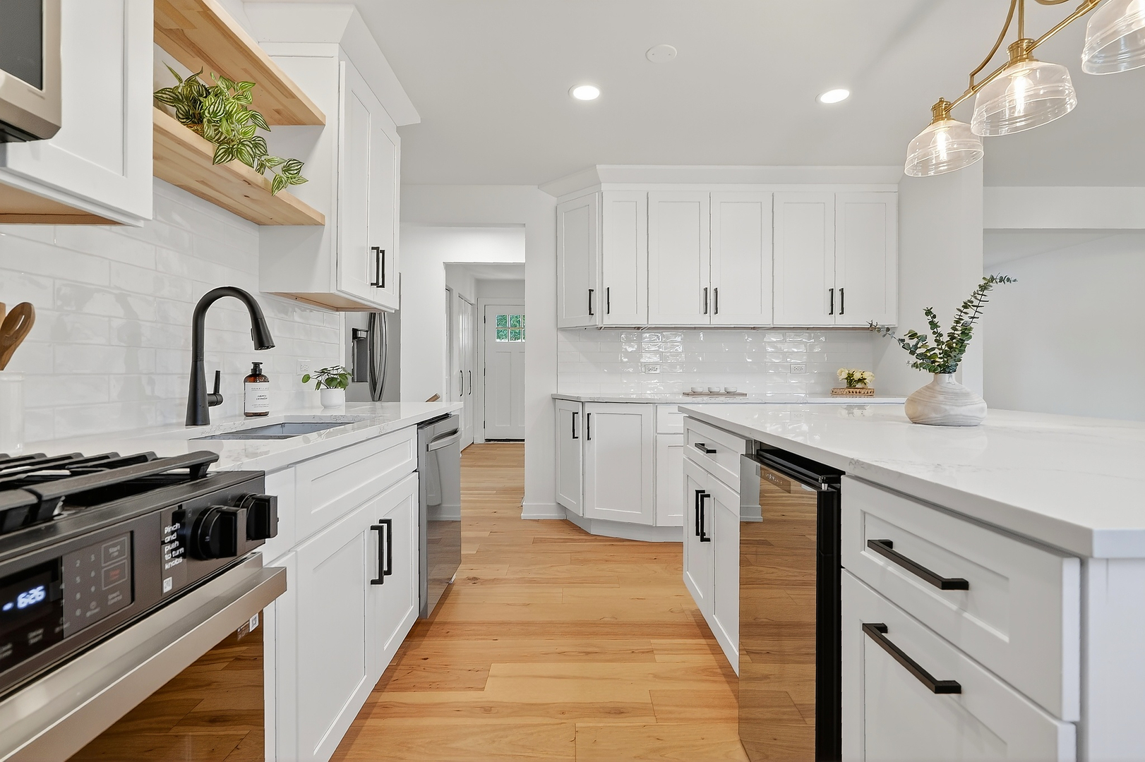 1237 N Ridge Avenue, Arlington Heights, IL 60004