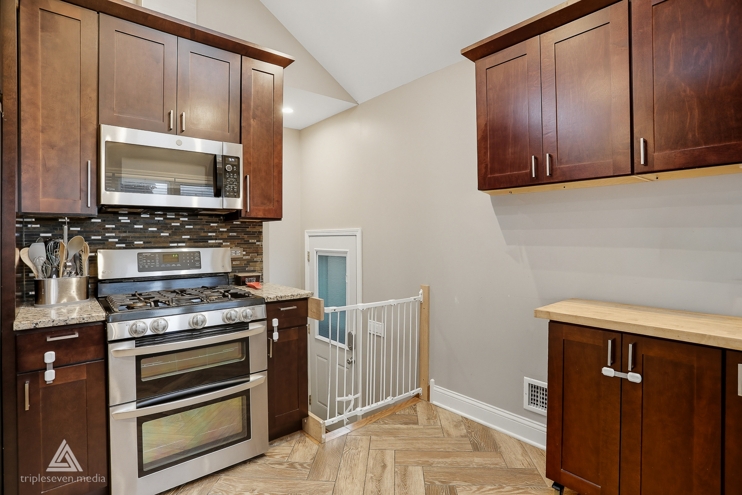 3535 Ernst Street, Franklin Park, IL 60131