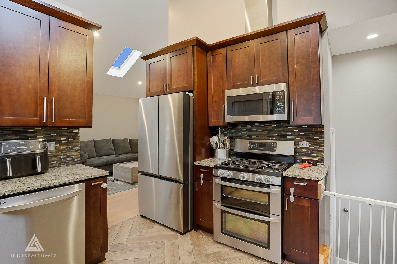 3535 Ernst Street, Franklin Park, IL 60131
