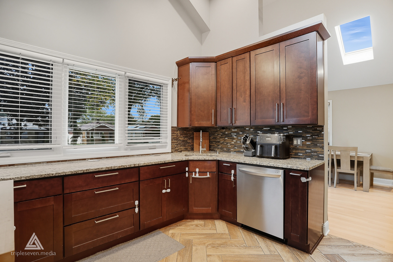 3535 Ernst Street, Franklin Park, IL 60131