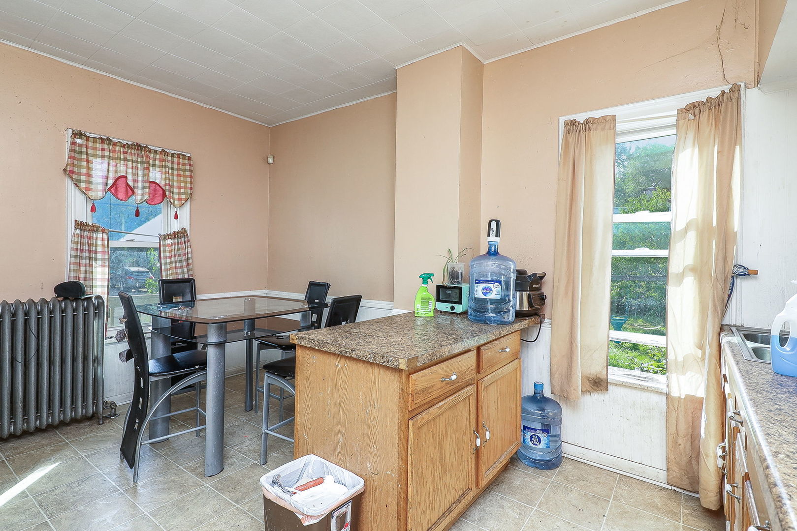 450 N Union Street, Aurora, IL 60505